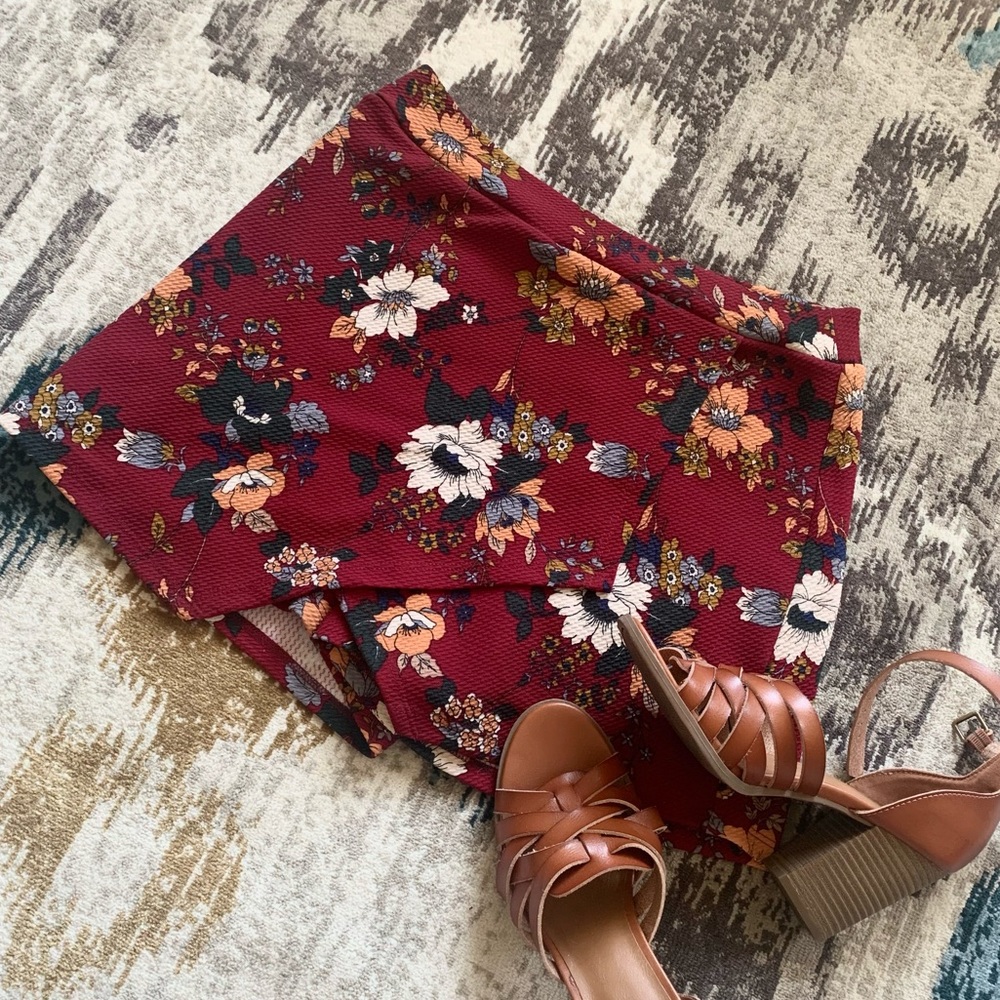 Burgundy & floral skort